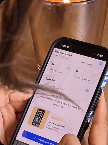 A beta tester using Korpus on a mobile phone